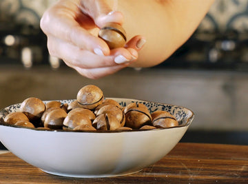 Golden Macadamias ® Press 'n' Snap Macadamias - 1kg